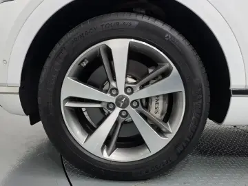 2023 Genesis GV80 с пробегом 47 901 км