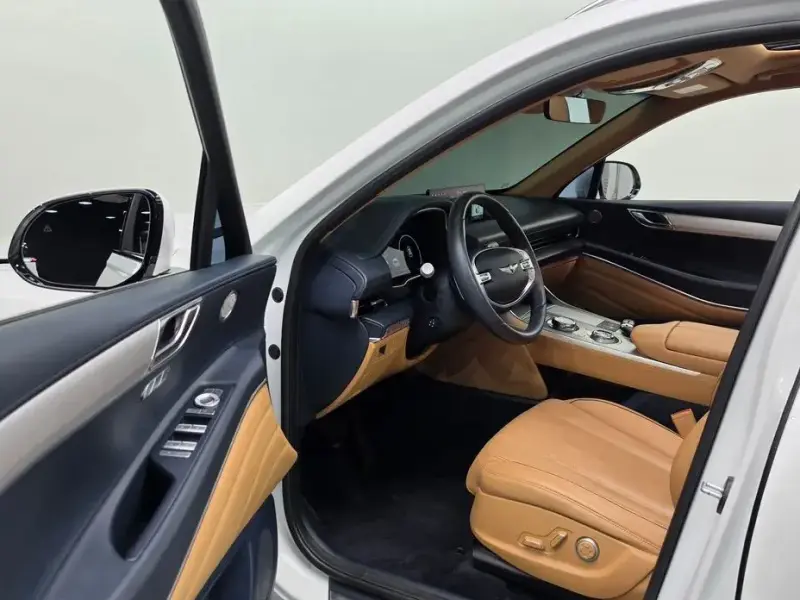2023 Genesis GV80 с пробегом 47 901 км