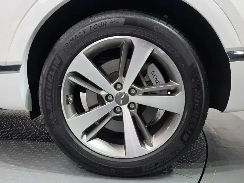 2023 Genesis GV80 с пробегом 47 901 км