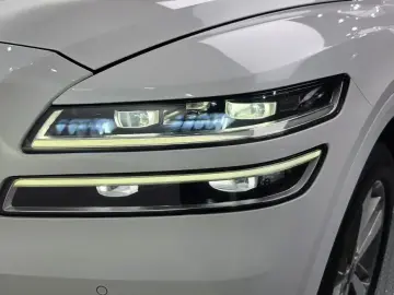2023 Genesis GV80 с пробегом 47 901 км