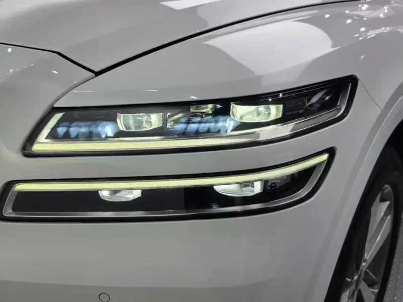 2023 Genesis GV80 с пробегом 47 901 км