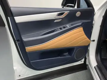 2023 Genesis GV80 с пробегом 47 901 км