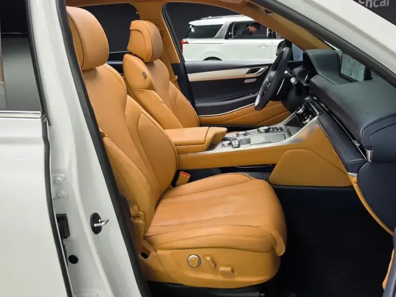 2023 Genesis GV80 с пробегом 47 901 км