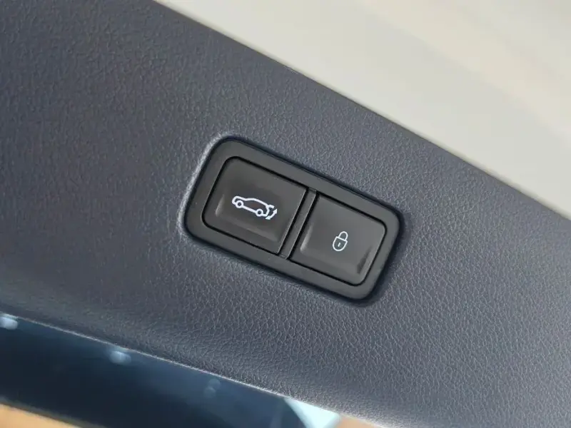 2023 Genesis GV80 с пробегом 47 901 км