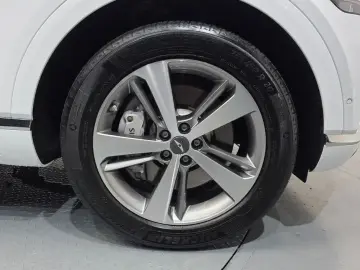 2023 Genesis GV80 с пробегом 46 057 км