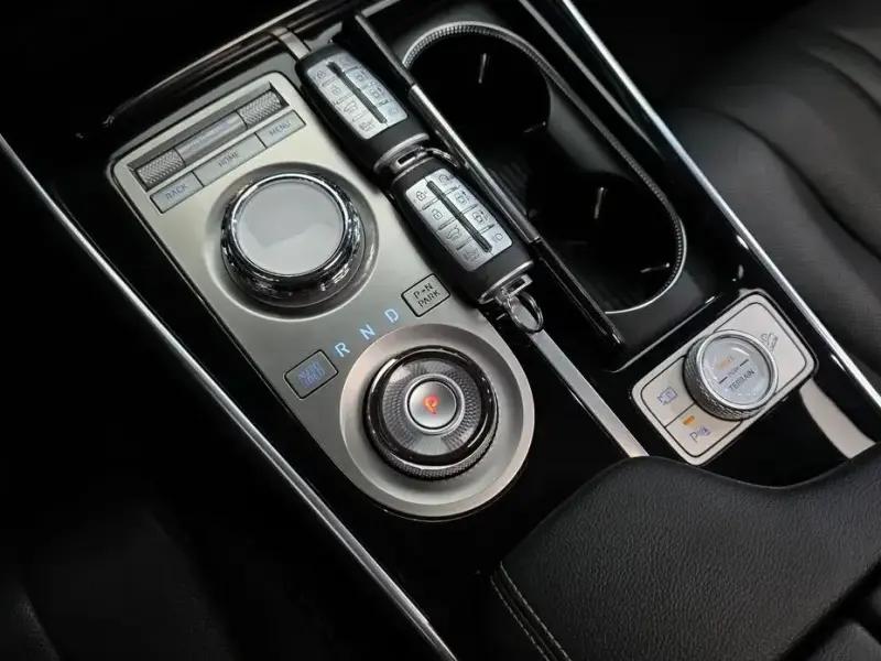 2023 Genesis GV80 с пробегом 46 057 км