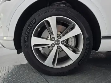 2023 Genesis GV80 с пробегом 45 310 км