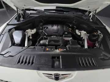 2023 Genesis GV80 с пробегом 45 310 км