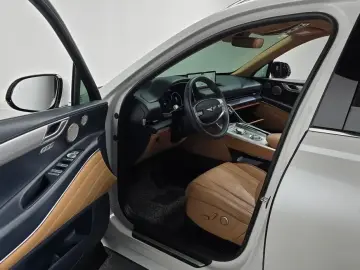 2023 Genesis GV80 с пробегом 45 310 км