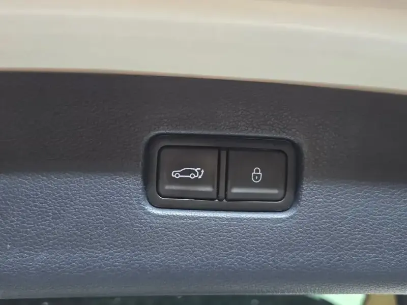 2023 Genesis GV80 с пробегом 45 310 км