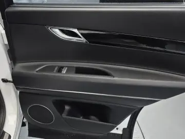 2023 Genesis GV80 с пробегом 46 057 км
