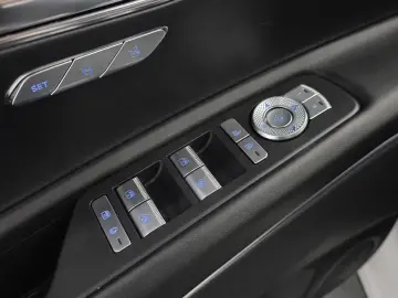 2023 Genesis GV80 с пробегом 46 057 км