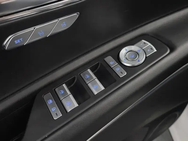 2023 Genesis GV80 с пробегом 46 057 км
