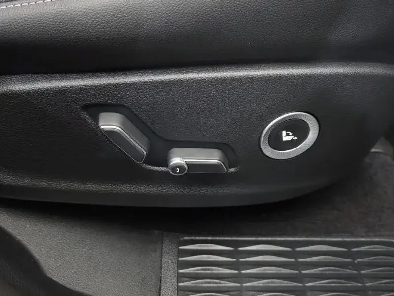 2023 Genesis GV80 с пробегом 46 057 км