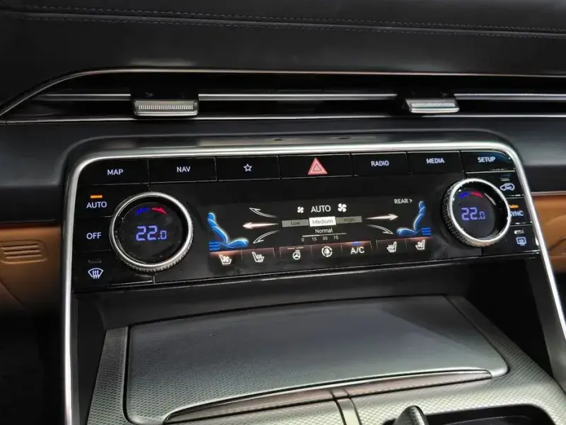 2023 Genesis GV80 с пробегом 45 310 км