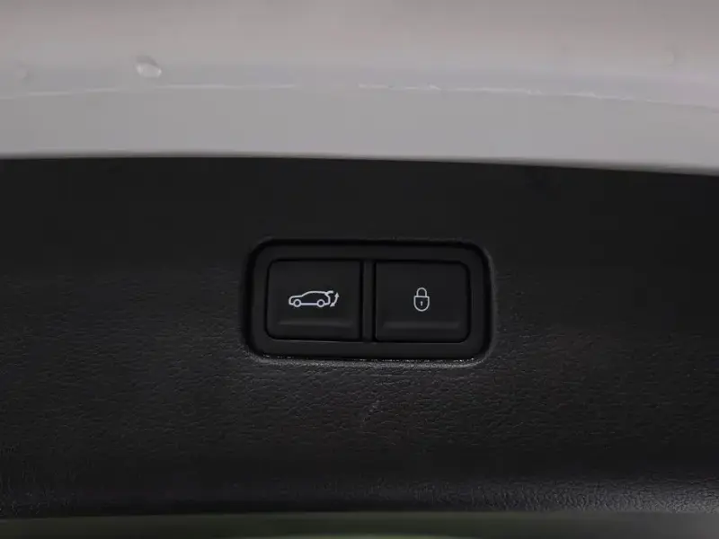 2023 Genesis GV80 с пробегом 46 057 км