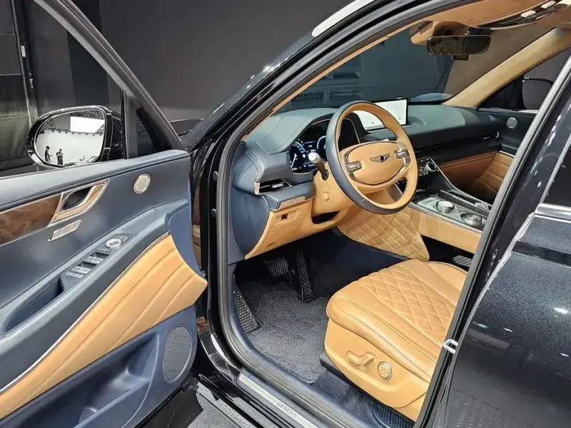 2023 Genesis GV80 с пробегом 48 044 км