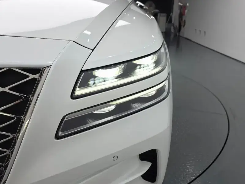 2023 Genesis GV80 с пробегом 50 322 км