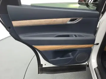 2023 Genesis GV80 с пробегом 50 322 км