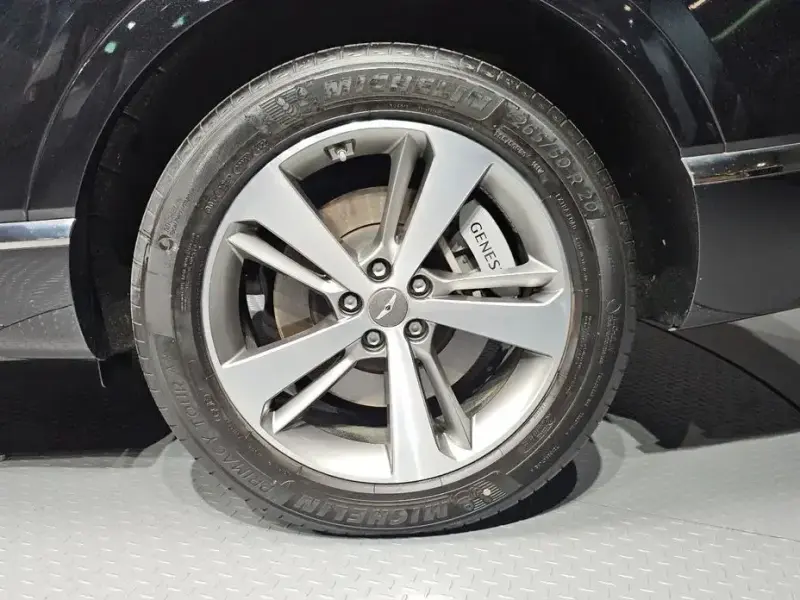 2023 Genesis GV80 с пробегом 48 044 км