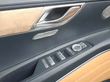 2023 Genesis GV80 с пробегом 50 322 км