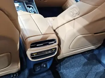 2023 Genesis GV80 с пробегом 48 044 км