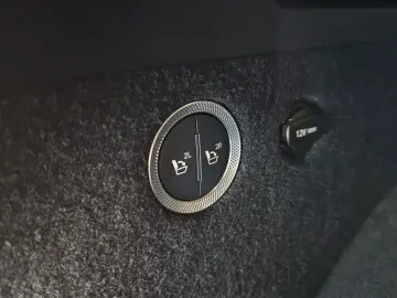 2023 Genesis GV80 с пробегом 48 044 км