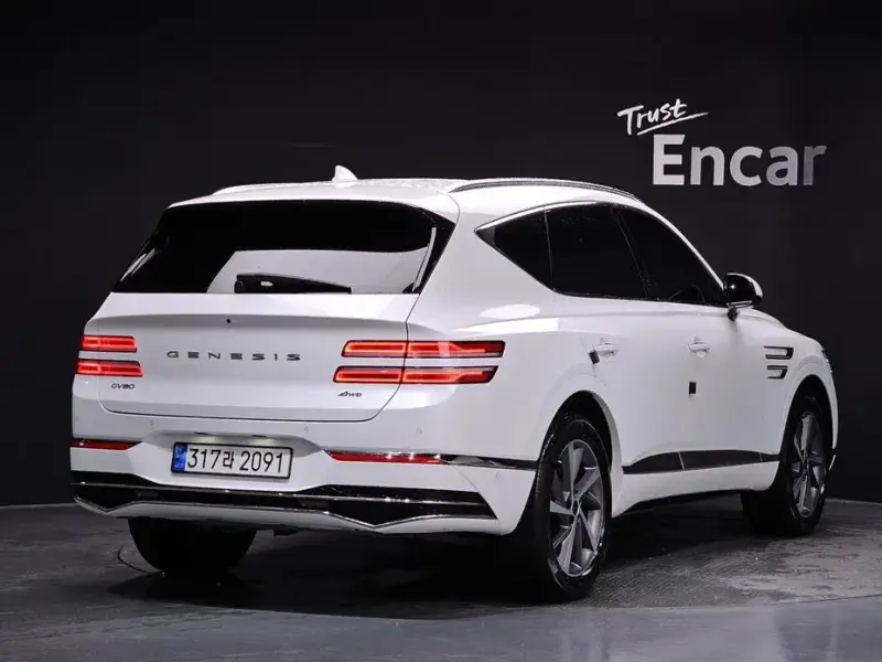 2023 Genesis GV80 с пробегом 29 786 км