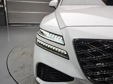 2023 Genesis GV80 с пробегом 29 786 км