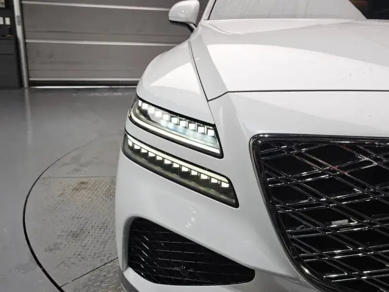 2023 Genesis GV80 с пробегом 29 786 км