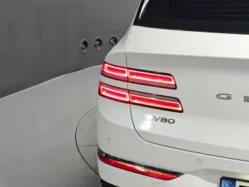 2023 Genesis GV80 с пробегом 29 786 км