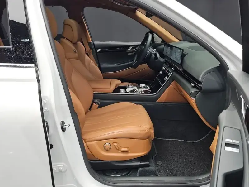 2023 Genesis GV80 с пробегом 29 786 км