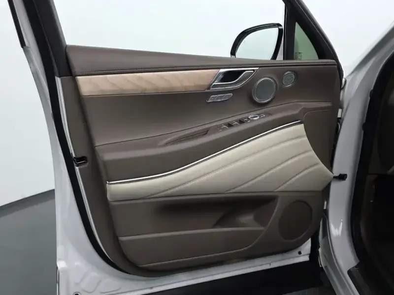 2023 Genesis GV80 с пробегом 71 795 км
