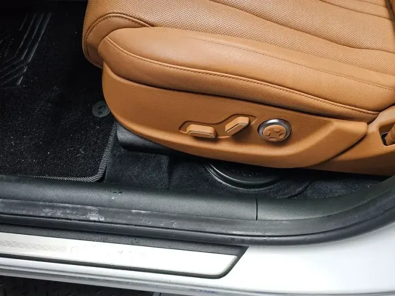 2023 Genesis GV80 с пробегом 29 786 км