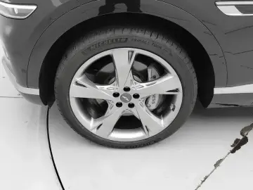 2023 Genesis GV80 с пробегом 26 572 км