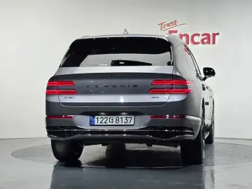 2023 Genesis GV80 с пробегом 18 207 км