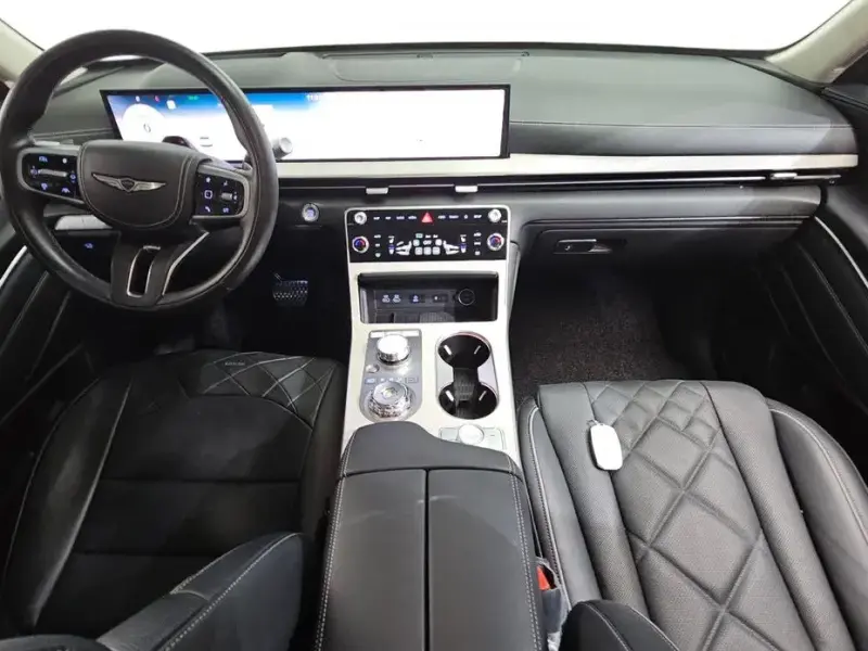 2023 Genesis GV80 с пробегом 18 207 км