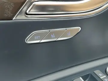 2023 Genesis GV80 с пробегом 26 572 км