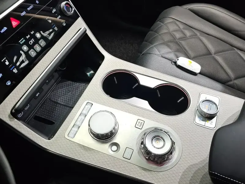 2023 Genesis GV80 с пробегом 18 207 км