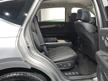 2023 Genesis GV80 с пробегом 18 207 км