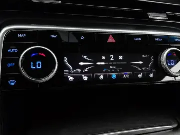 2023 Genesis GV80 с пробегом 26 572 км