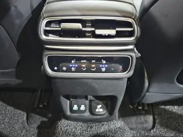 2023 Genesis GV80 с пробегом 18 207 км