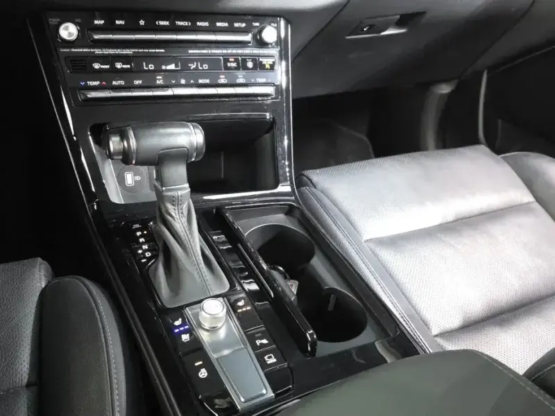 2020 Kia K7 с пробегом 48 323 км