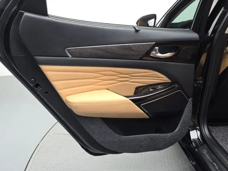 2020 Kia K7 с пробегом 68 953 км