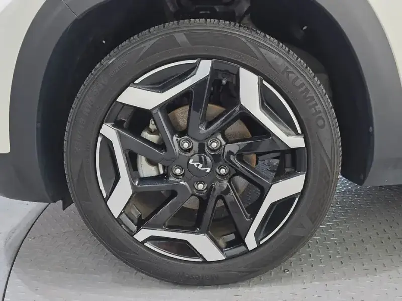 2023 Kia Seltos с пробегом 36 913 км