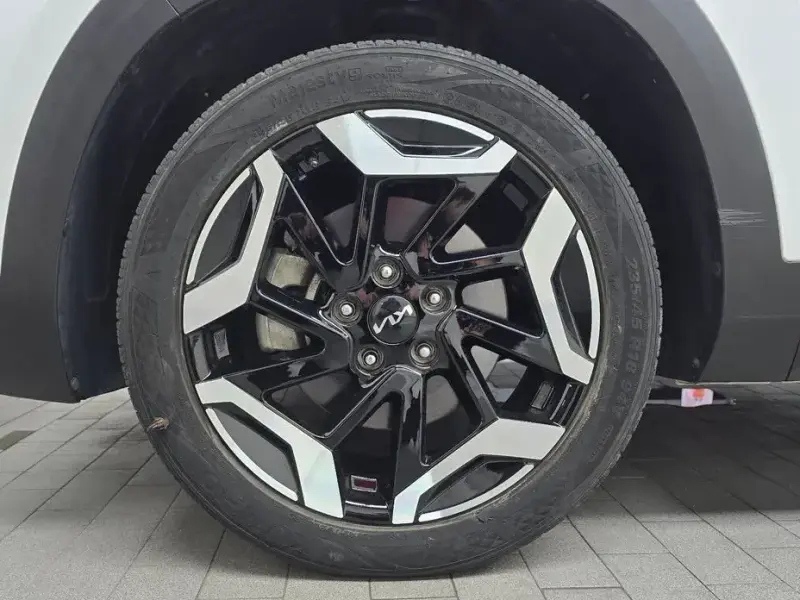 2023 Kia Seltos с пробегом 35 709 км