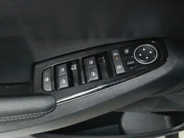 2023 Kia Seltos с пробегом 35 709 км
