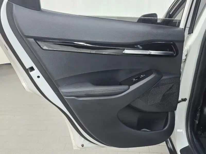2023 Kia Seltos с пробегом 35 709 км