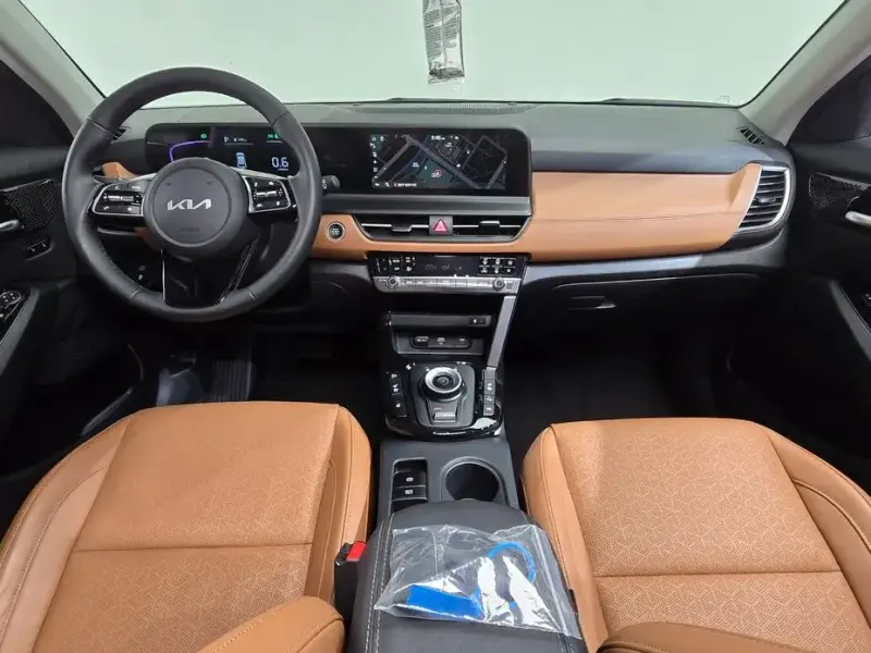 2025 Kia Seltos с пробегом 9 537 км