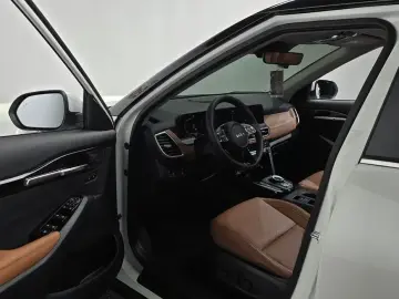2025 Kia Seltos с пробегом 9 537 км